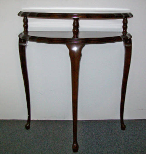 ##RARE##  1/2 MOON TABLE