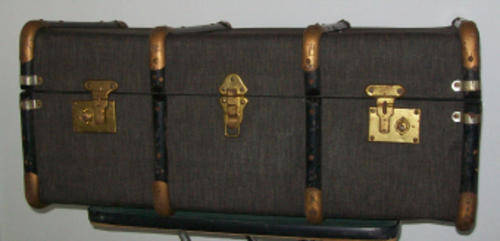 # CRAZY LOW START# Vintage trunk - see notes below