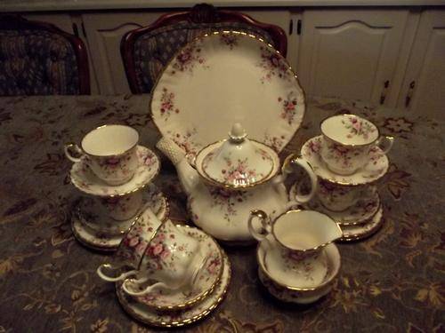 Royal Albert Cottage Garden Tea Set in perfect condition.23 pieces.Made in England.