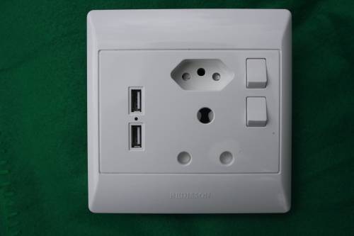 USB Wall Socket 2.1 Amp Charge your phone,tablet etc
