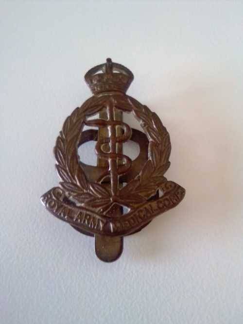 ROYAL ARMY MEDICAL CORPS CAP BADGE