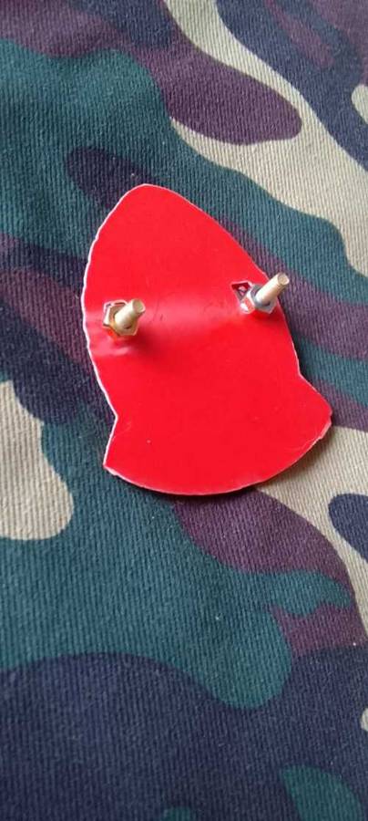 SANDF  ARMOURED CORPS FORMATION BERET BADGE - WITH LUGS