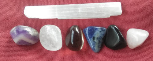 BEST CRYSTALS & STONES FOR HARMONY IN THE HOME