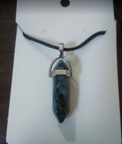 Pendant Blue Onyx is the ultimate symbol of courage, determination, and willpower.