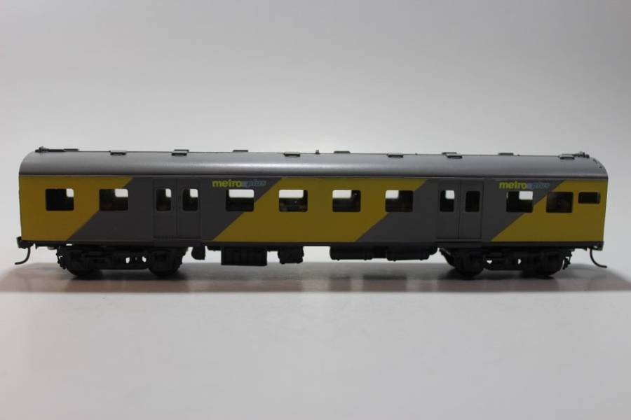 SARM :) South African Metro Plus 3rd Class Passenger Coach (Kadee Couplers)