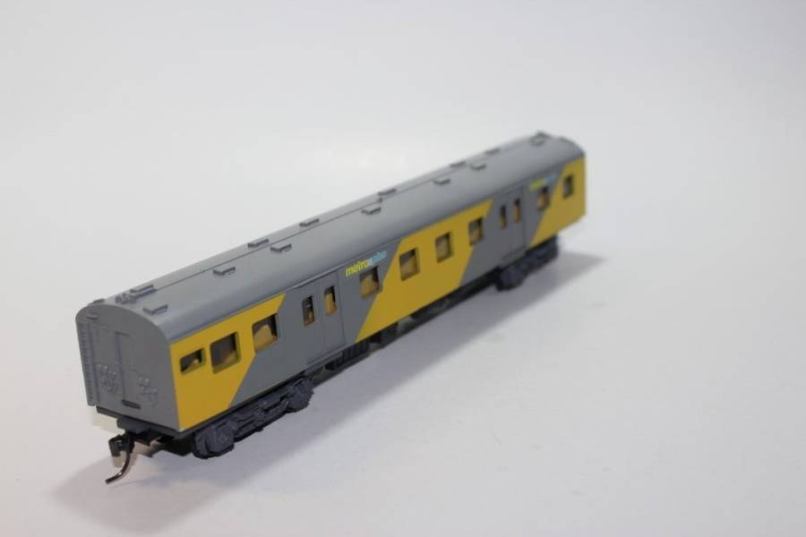 SARM :) South African Metro Plus 1st Class Passenger Coach (Kadee Couplers)