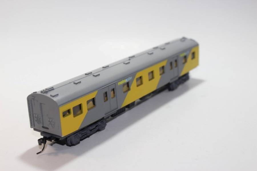 SARM :) South African Metro Plus 1st Class Passenger Coach (Kadee Couplers)