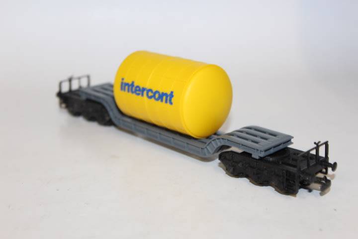 Flated Wagon with Intercon Tank Load