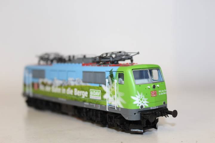Roco: DB Electric Locomotive BR 111 "DAV"  (Digital)