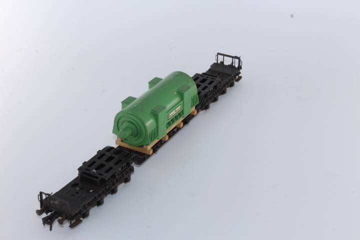 Fleishmann : Adnormal Tanker Low Bed Wagon