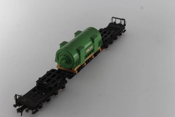 Fleishmann : Adnormal Tanker Low Bed Wagon