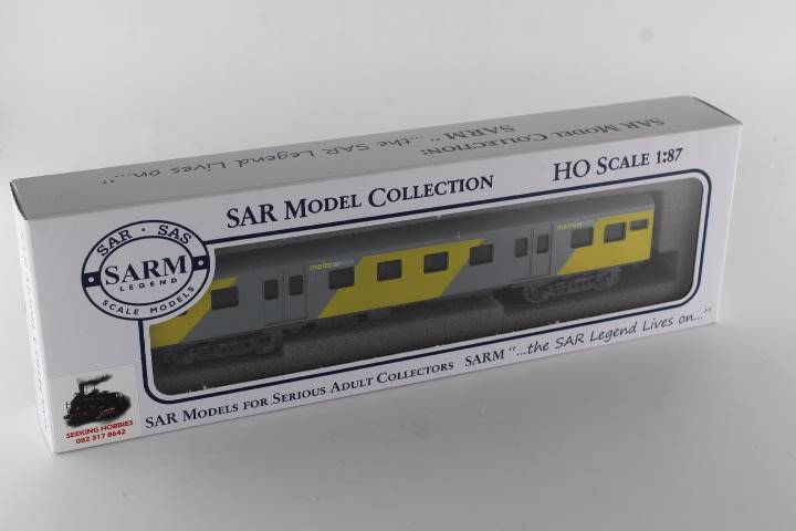 SARM: Metro Plus Suburban Passenger Coach (Lima Couplers)