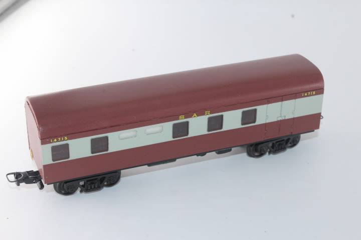 SARM:ZO3 Offical Accomodation Wagon (Lima Couplers)