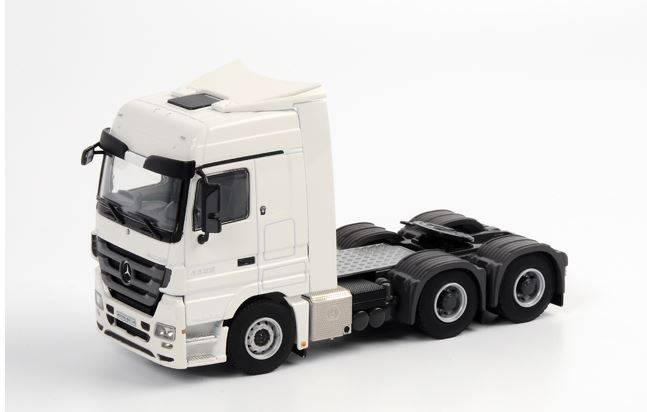 WSI Model Truck : Mercedes Benz MP3 6x4 LH (1:50)