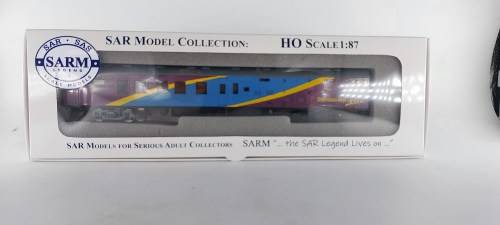 SARM :) South African Shosloyza Meyl Composite Coach (Lima Couplers)