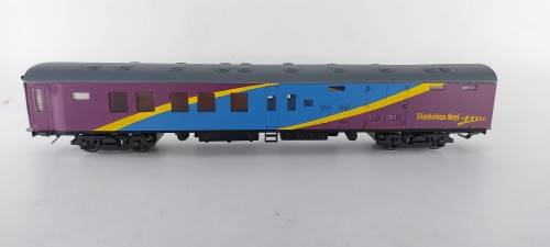 SARM :) South African Shosloyza Meyl Composite Coach (Lima Couplers)