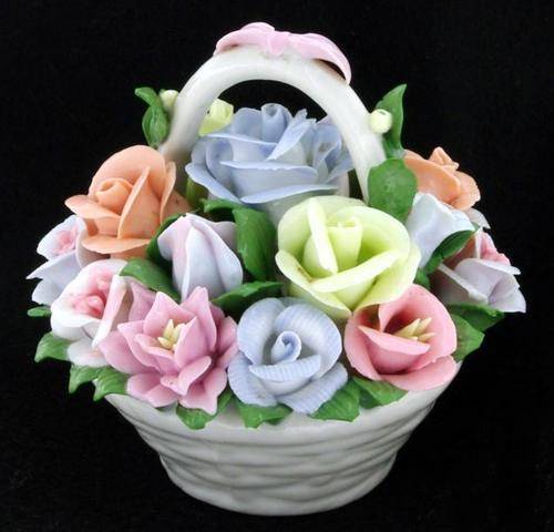 R1 Start! Lovely China Posy Ornament - Very Fine Detail!