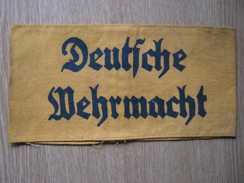 NAZI GERMAN "DEUTSCHE WEHRMACHT" ARMBAND