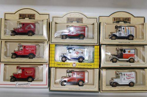 Lledo Model T Ford Panelvans Nestle