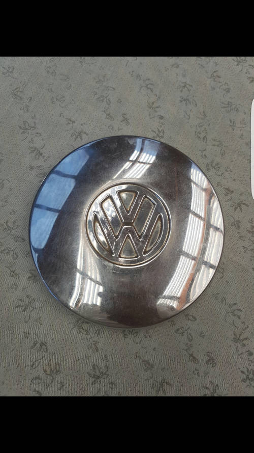 VINTAGE VOLKSWAGEN HUB CAP