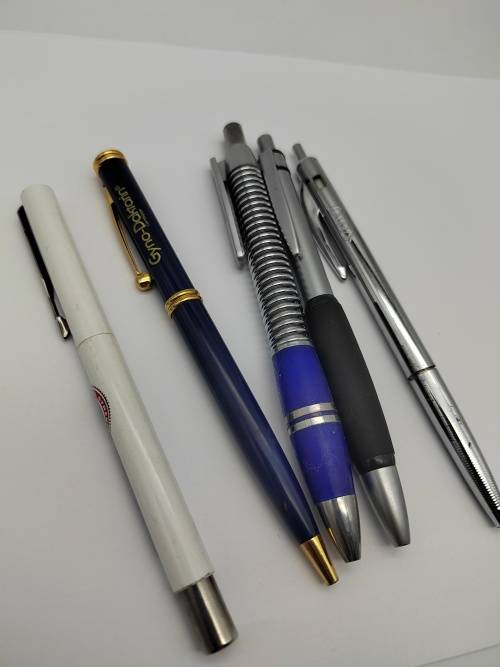 Parcel of pens, need new refills