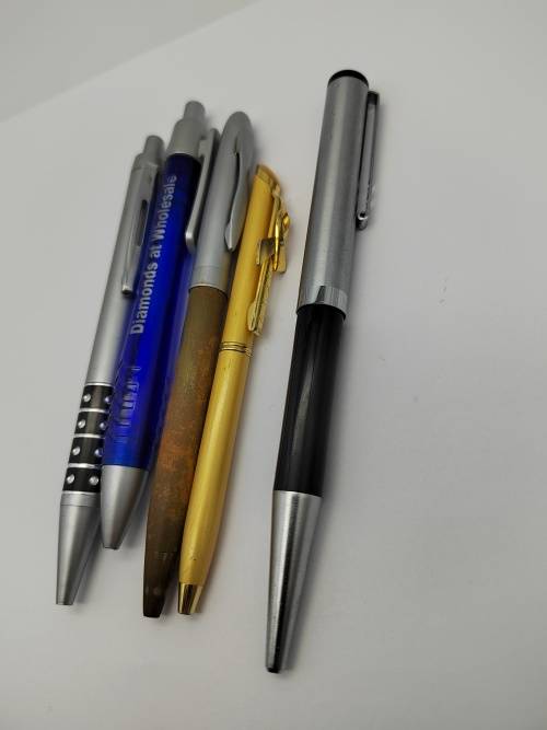 Parcel of pens, need new refills