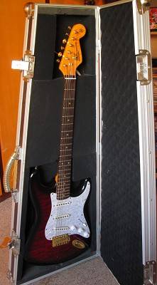 SX VINTAGE SERIES - CUSTOM HANDMADE GUITAR + METAL CARRY CASE