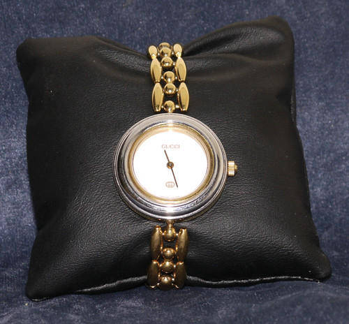 SAVE !!! SAVE !!! GUCCI GOLD PLATED LADIES QUARTZ WATCH - EXCELLENT CONDITION