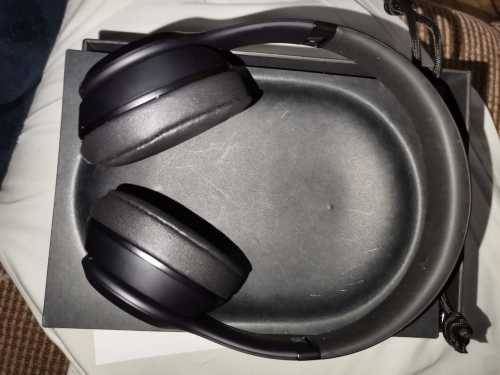 Display Model Bargain! Beats by Dre Solo3 wireless earphones