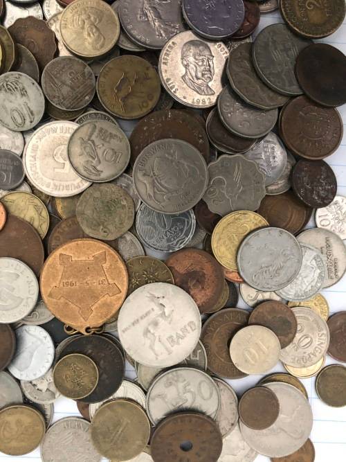A Lot of 250 International Coins