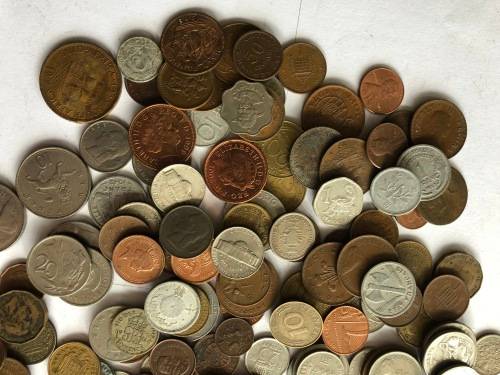Lot of 200 Mixed International Coins