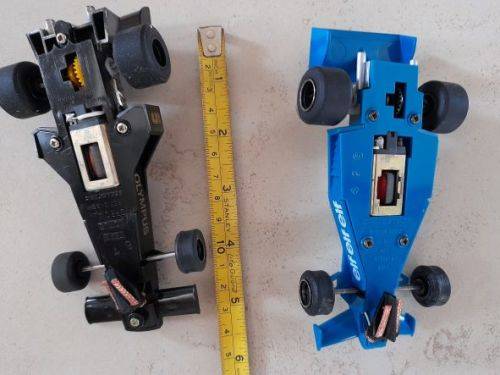 Scalextric cars: Tyrell and Lotus