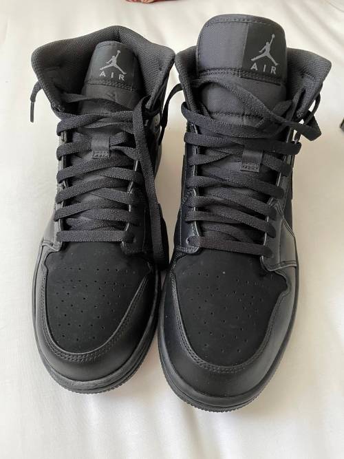 Air Jordan 1 Mid Black UK10