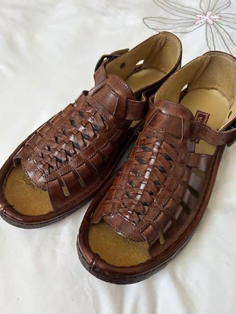 Omega sandals brown UK9