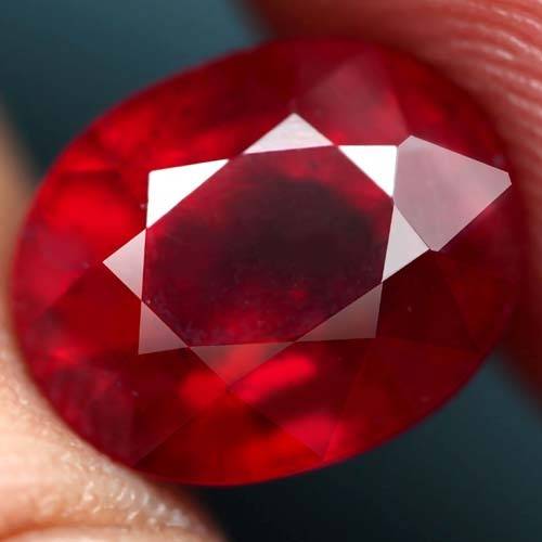 4.20ct - DAZZLING!!!!100% Natural TOP Blood Red Ruby - MADAGASCAR - Est. R 10'500.00