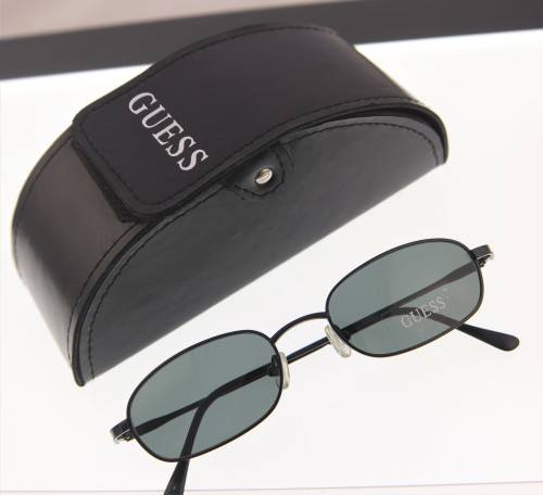 GUESS*** Branded Sunglasses - Matrix Look - R1 Start with NO Reserve