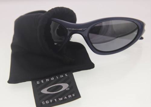 OAKLEY Sunglasses - Made in USA - R1 Start with NO Reserve