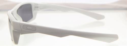 OAKLEY Sunglasses - Made in USA - SPECIAL OFFER - R1 Start with NO Reserve