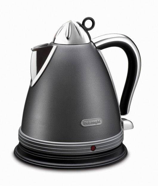 DELONGHI CORDLESS KETTLE