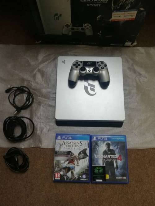 PS4 1TB SLIM CONSOLE GT SPORT EDITION + 1 CONTROLLER + 3 GAMES  ( LIKE NEW, 2 MONTHS OLD)