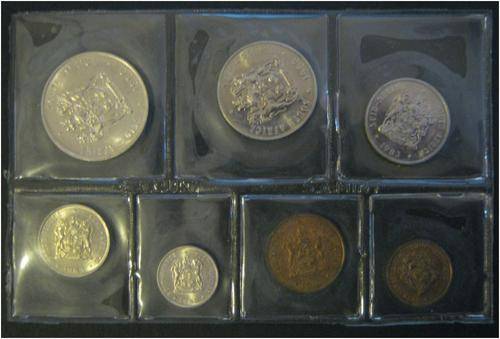1983 UNCIRCULATED COIN SET WITH OLD BIG R1 -  AS ISSUED BY SA MINT.