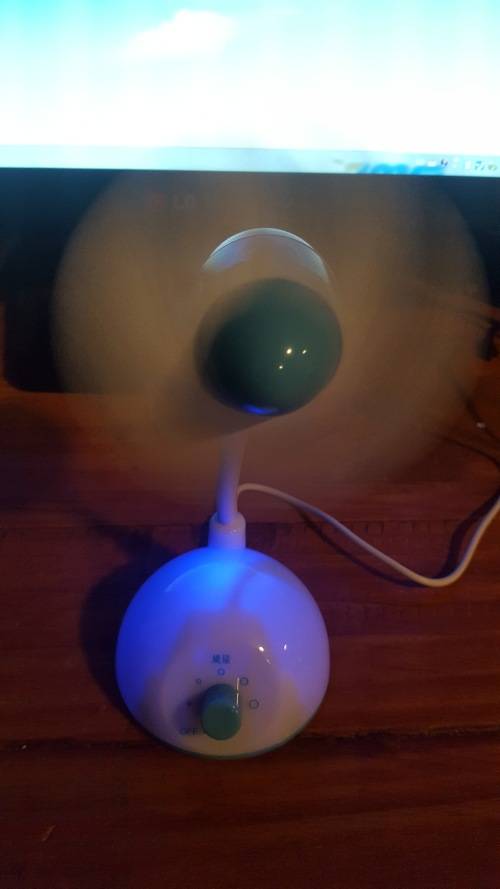 Usb adjustable fan