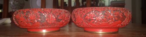 A PAIR OF CHINESE CARVED RED LACQUER POT