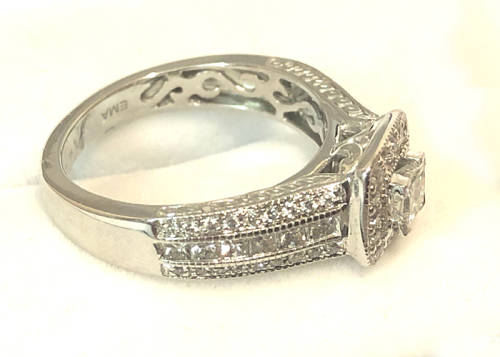 WHITE GOLD DIAMOND RING, 1.35 CT ROUND & PRINCESS CUT NATURAL DIAMONDS, BARGAIN