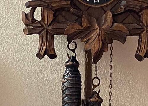 STUNNING CUCKOO CLOCK FROM THE BLACK FOREST, LIKE NEW