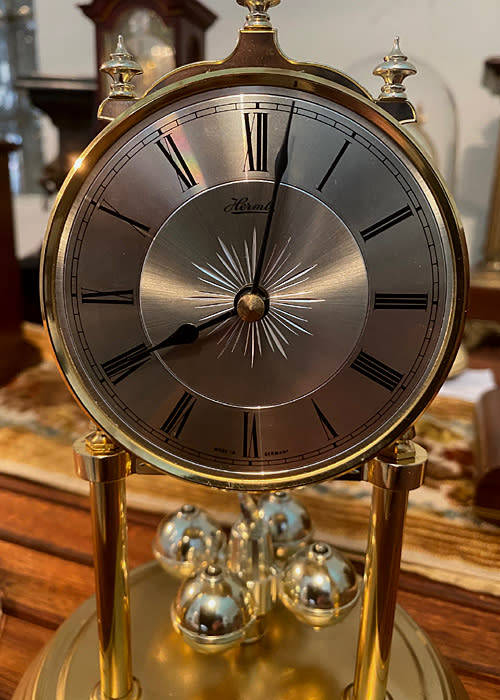 Hermle 400 Day Anniversary Mantel Clock, batery operated, Like New