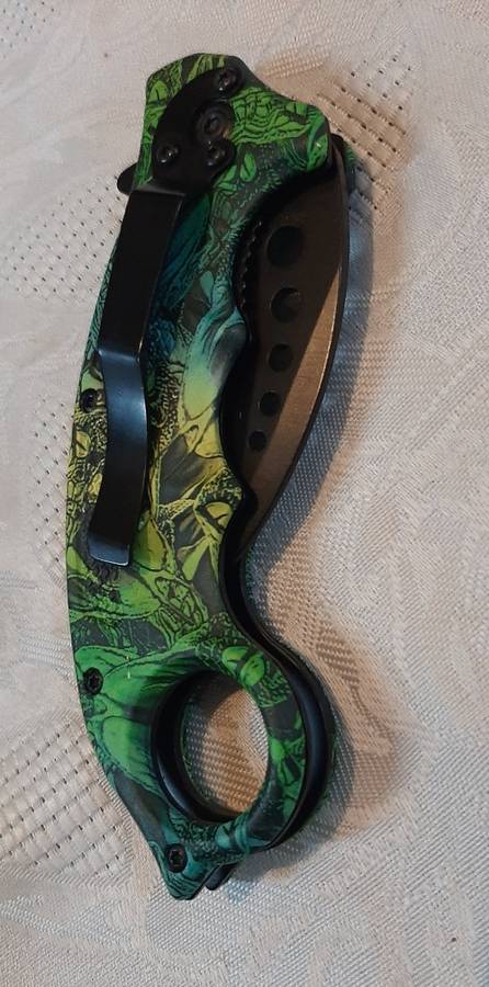 Collective Karambit automatic knife with black stainless steel blade, aluminium handle