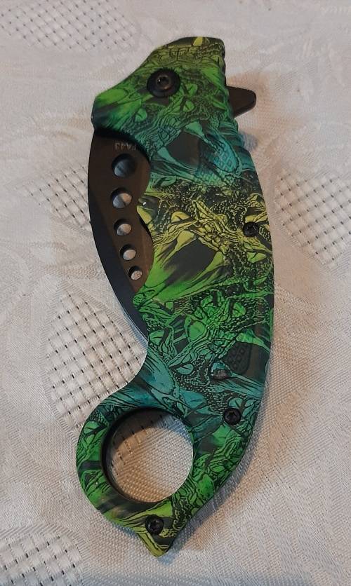 Collective Karambit automatic knife with black stainless steel blade, aluminium handle
