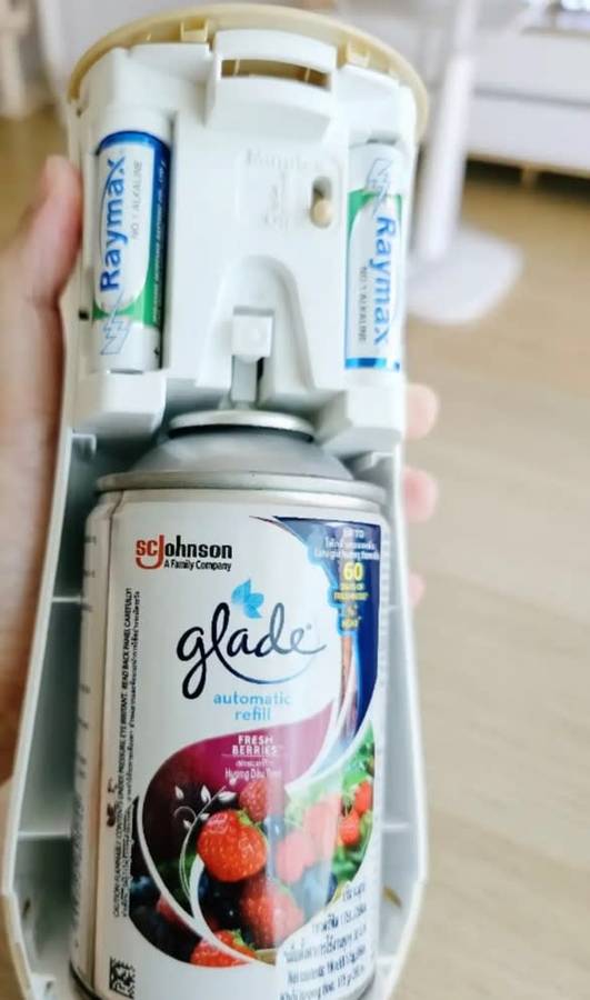 Glade Automatic Spray Refill Aerosol Holder