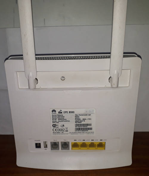 HUAWEI B593-601 4G LTE Router With Power Bank